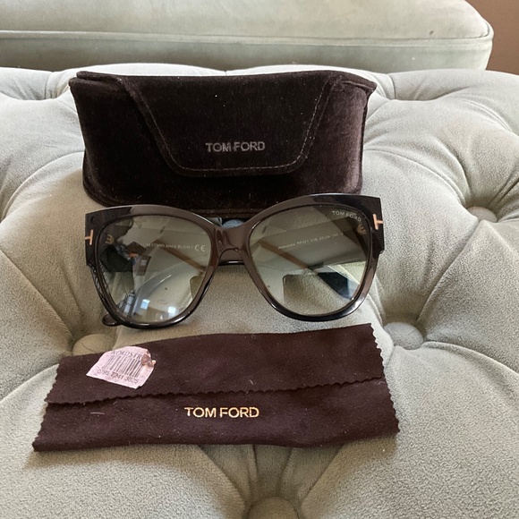 Tom Ford sunglasses - Picture 3 of 8